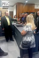 Prezentace kompaktní pracovní desky a dřezu se spodní montáží.