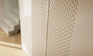 Moderní čtyřlístek. Dveře posuvných dveří u skříně